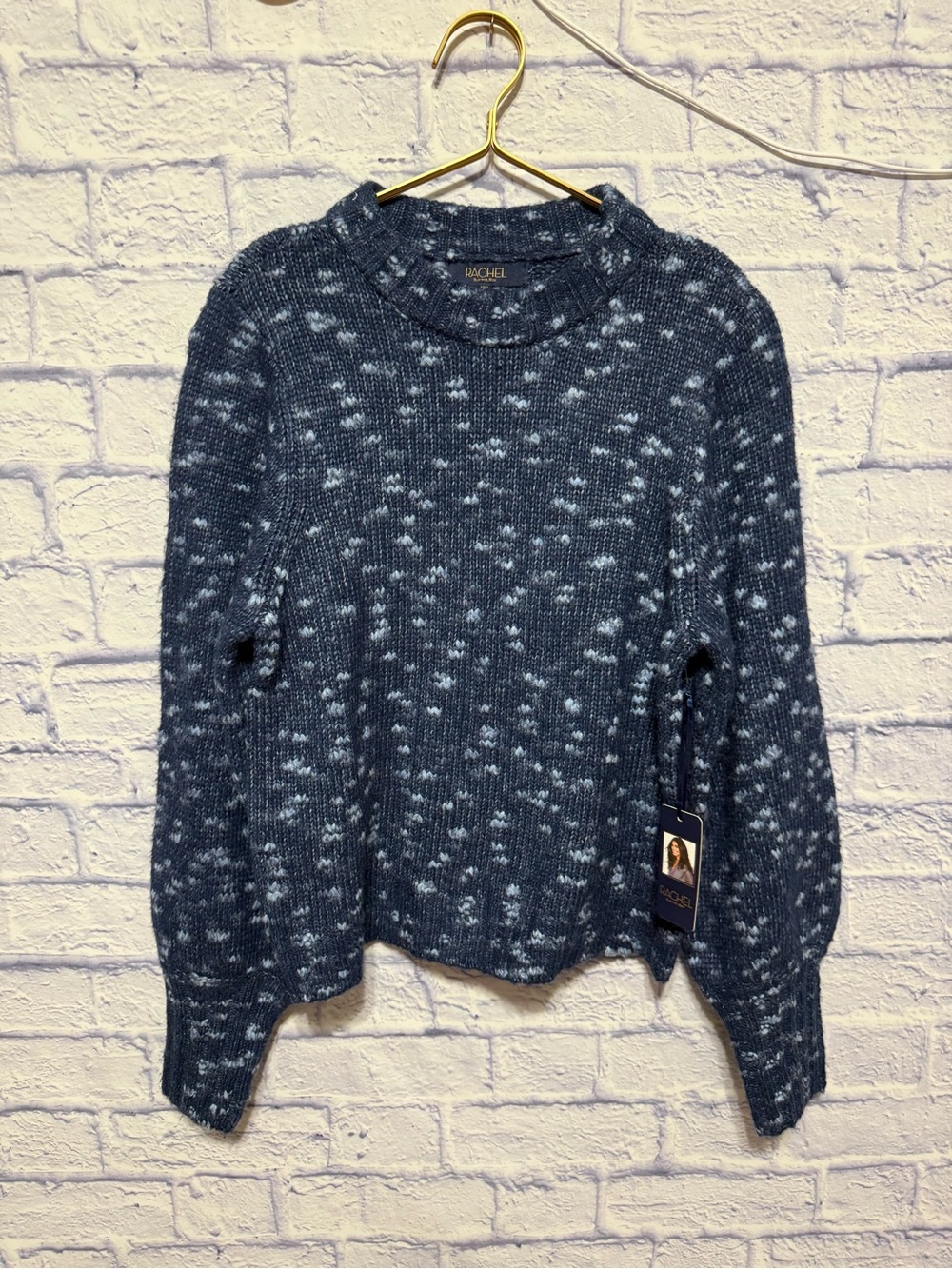NWT RACHEL Rachel Roy Speckled Knit Sweater Navy Blue Size M

Beautiful RACHEL R